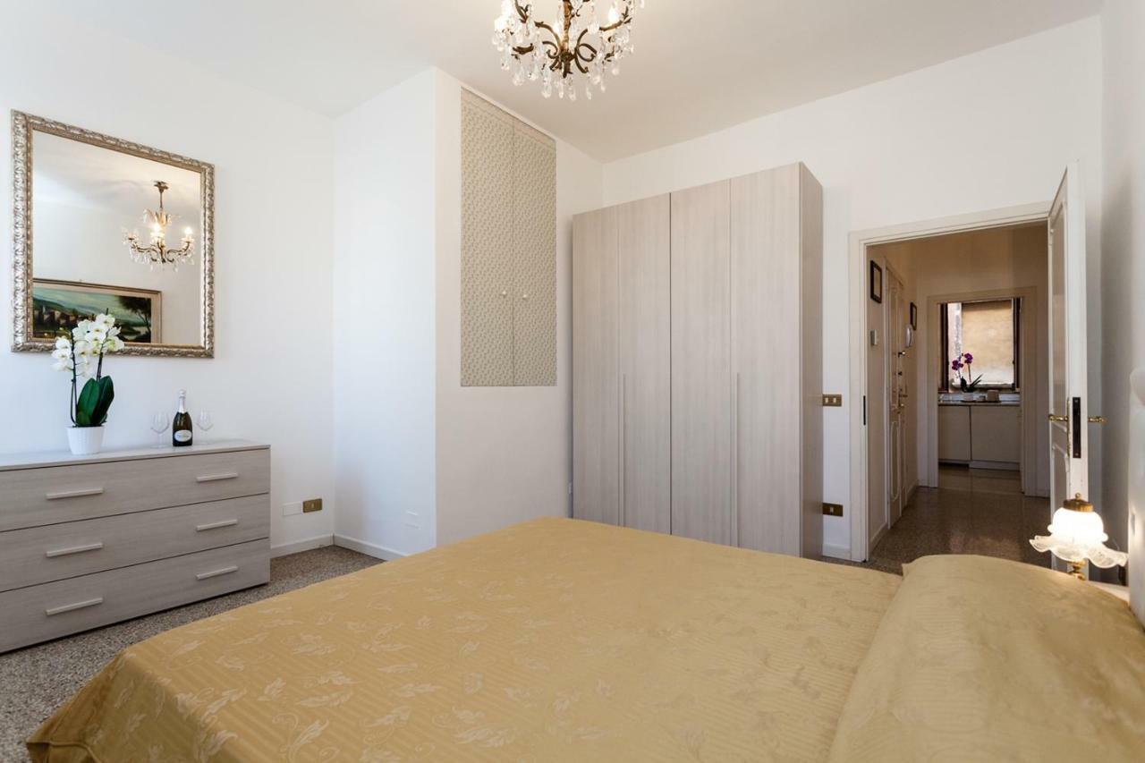Apartament Prince Apartments *